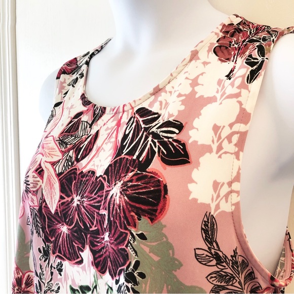 Sleeveless Floral Top. Size:Large - Picture 4 of 4